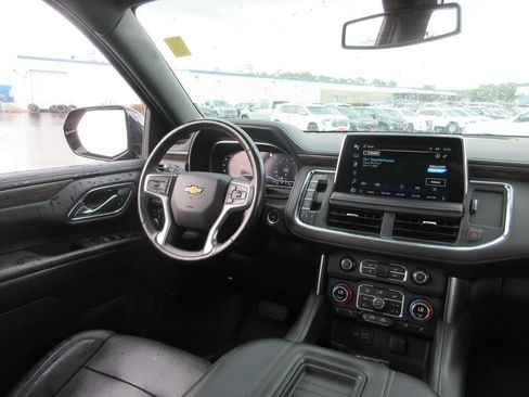 Used 2022 Chevrolet Tahoe LT w/ Luxury Package AWD/4WD image 28