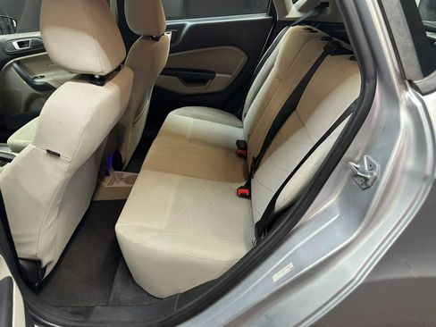 Used 2014 Ford Fiesta SE FWD image 19