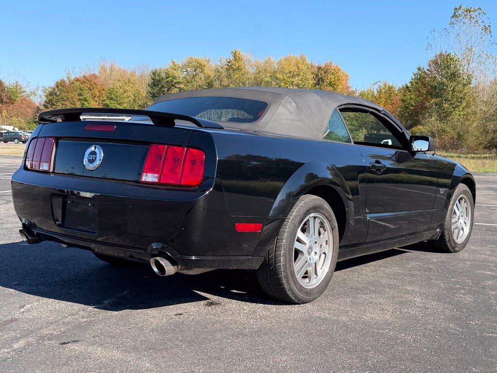 Used 2005 Ford Mustang GT Premium RWD image 6