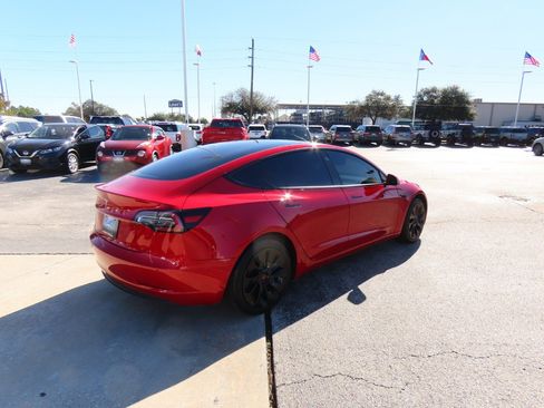 Used 2021 Tesla Model 3 Standard Range Plus image 12
