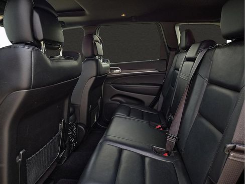 Used 2022 Jeep Grand Cherokee Limited AWD/4WD image 9