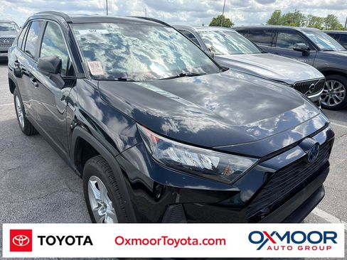 Used 2021 Toyota RAV4 LE AWD/4WD image 1
