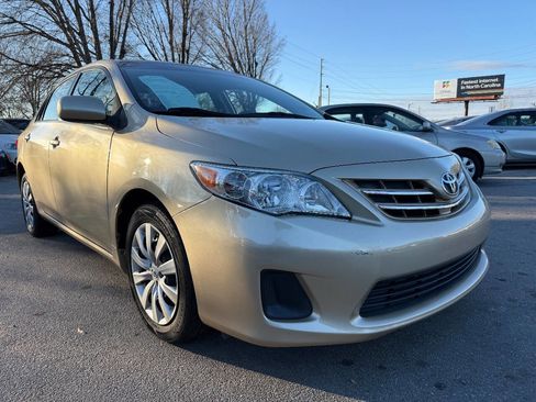 Used 2013 Toyota Corolla LE Special Edition image 1