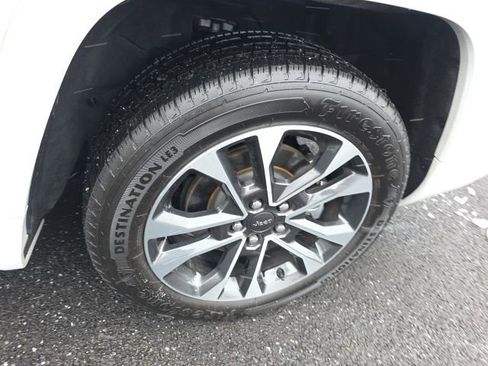 Used 2022 Jeep Grand Cherokee L Overland image 37