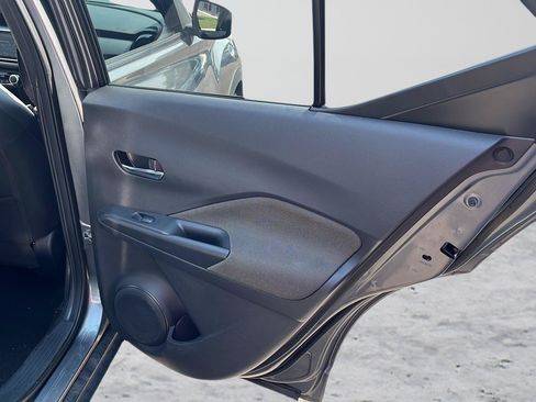 Used 2019 Nissan Kicks SV FWD image 19
