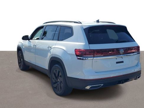 New 2026 Volkswagen Atlas SE FWD image 3