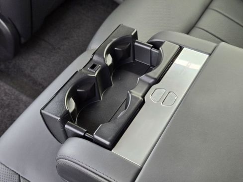 Used 2023 Land Rover Range Rover SE image 39