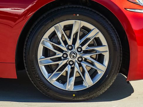 Used 2018 Lexus LS 500 image 8