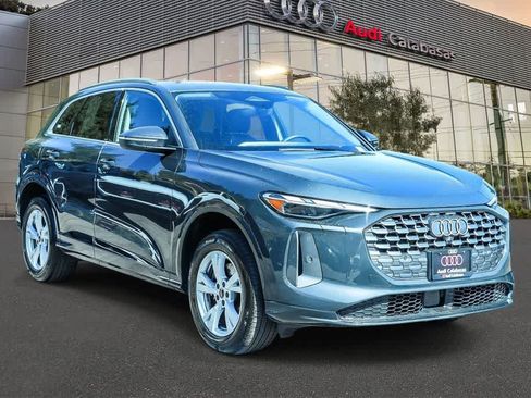 Used 2025 Audi Q5 Premium w/ Convenience Package AWD/4WD image 5