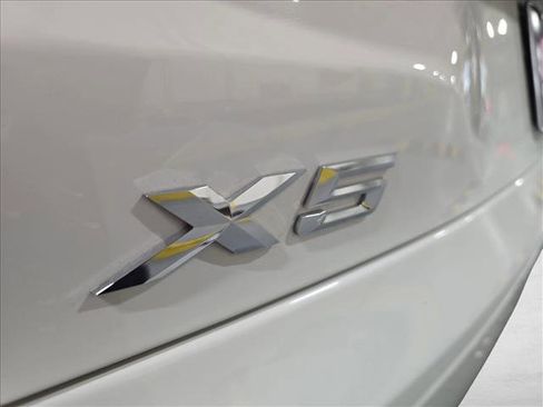 Used 2026 BMW X5 xDrive40i image 12