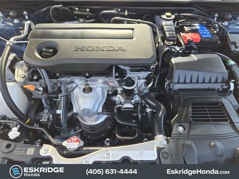 Used 2025 Honda Civic Sport image 32