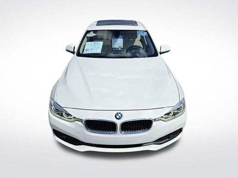 Used 2018 BMW 320i Sedan w/ Convenience Package image 47