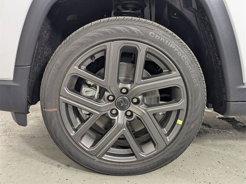 New 2026 Jeep Compass Limited w/ Sun, Sound & Navigation Group image 9