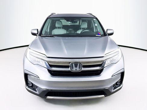 Used 2019 Honda Pilot Touring image 3
