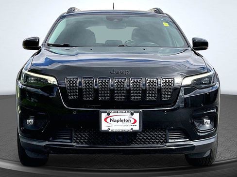 Used 2023 Jeep Cherokee Altitude Lux AWD/4WD image 3