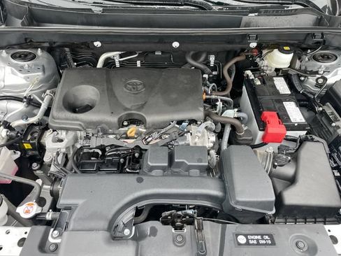 Used 2025 Toyota RAV4 XLE AWD/4WD image 31