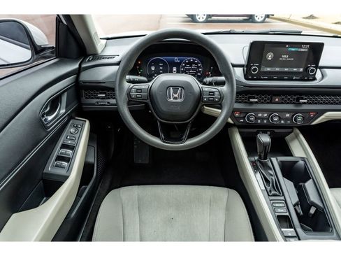 Used 2023 Honda Accord EX image 18