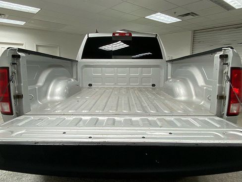 Used 2017 RAM 1500 Big Horn image 12