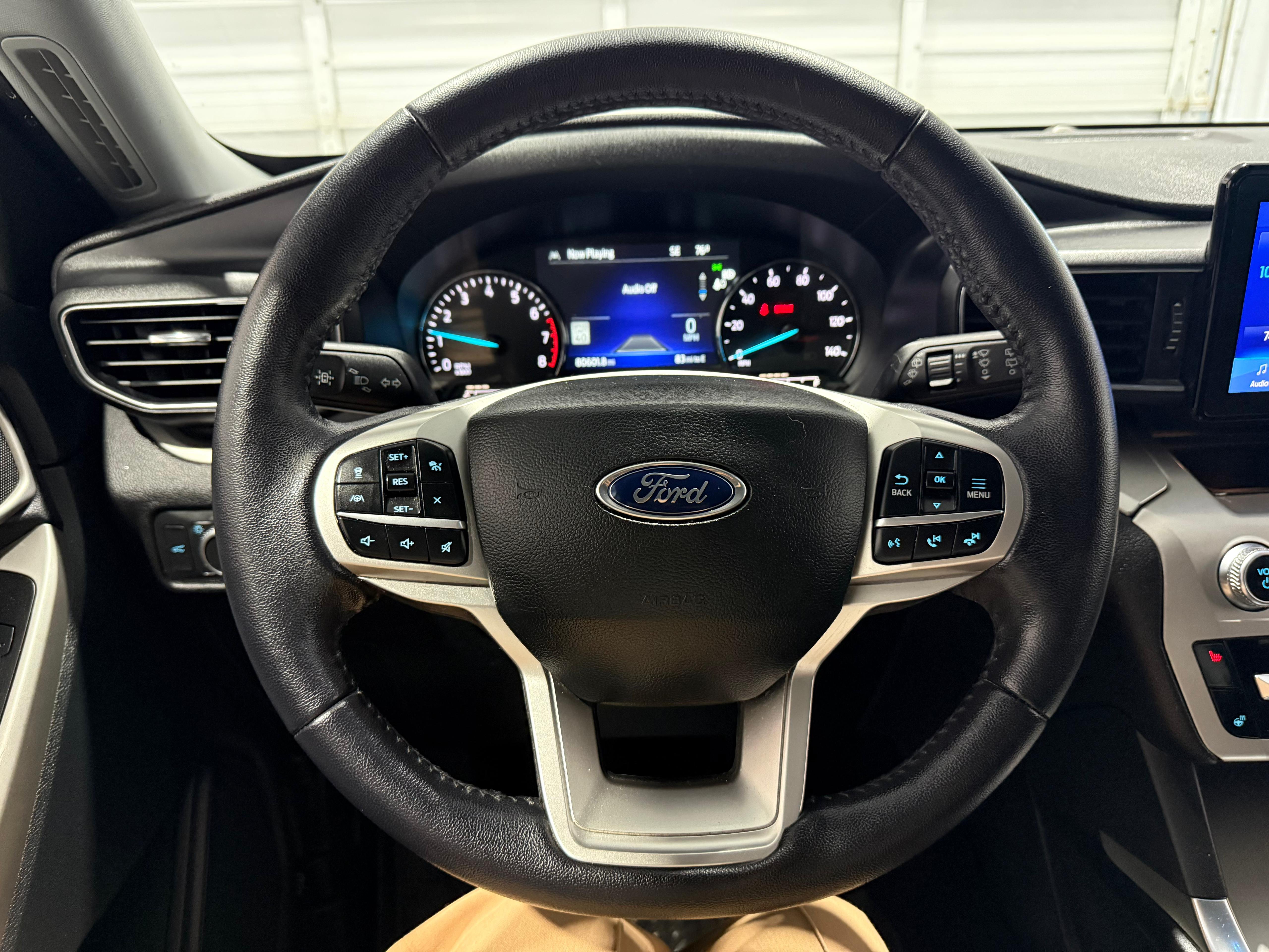 Used 2022 Ford Explorer XLT w/ Equipment Group 202A RWD image 18