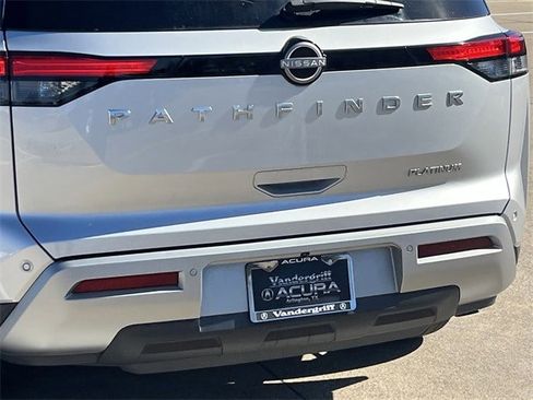 Used 2023 Nissan Pathfinder Platinum w/ Cargo Package image 6