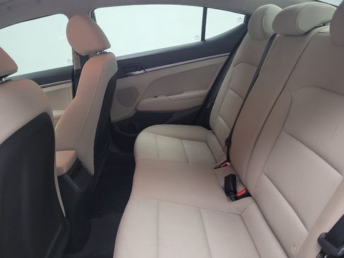 Used 2017 Hyundai Elantra SE FWD image 18