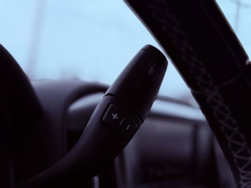 Used 2018 Chevrolet Silverado 1500 LT w/ All Star Edition image 35