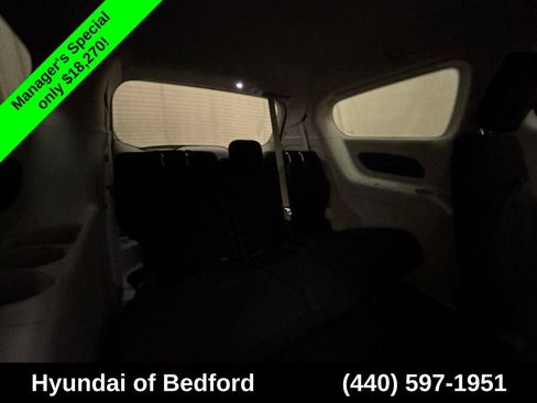 Used 2023 Chrysler Voyager LX FWD image 23