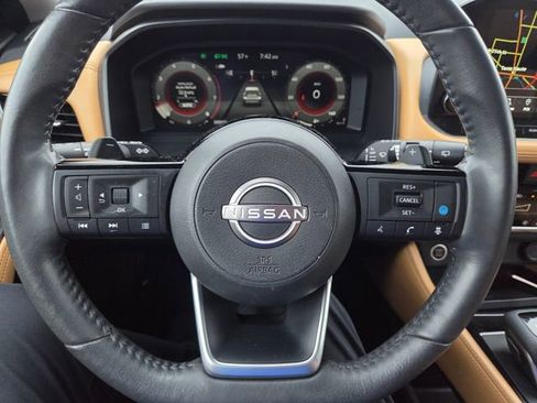 Used 2022 Nissan Rogue Platinum w/ Head-Up Display Package AWD/4WD image 22