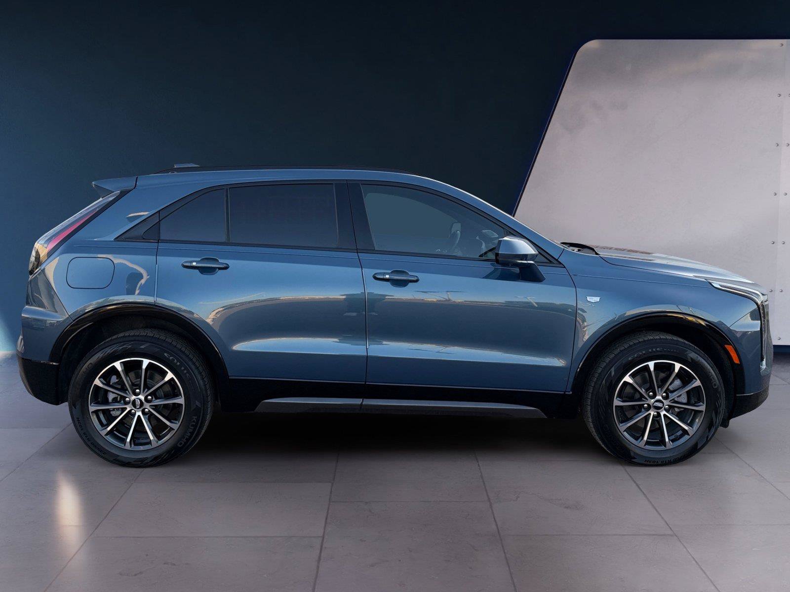 Certified 2025 Cadillac XT4 Sport FWD image 6