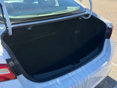 Used 2018 Chevrolet Malibu LT w/ Leather Package image 35