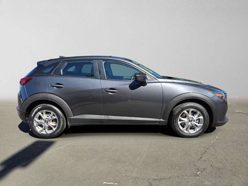 Used 2017 MAZDA CX-3 Sport AWD/4WD image 2