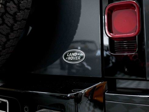 Used 2023 Land Rover Defender 110 X-Dynamic SE AWD/4WD image 27