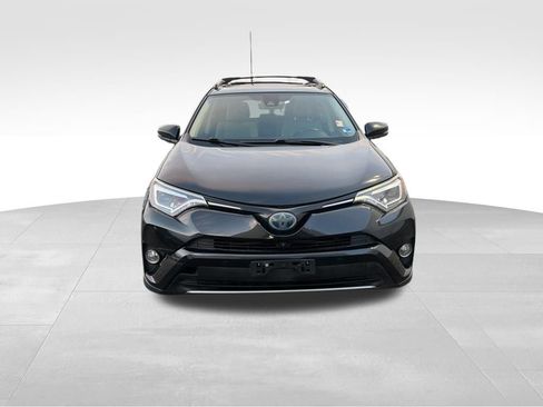 Used 2017 Toyota RAV4 Limited image 8
