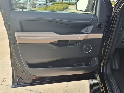Used 2024 Ford Expedition Max Limited RWD image 18