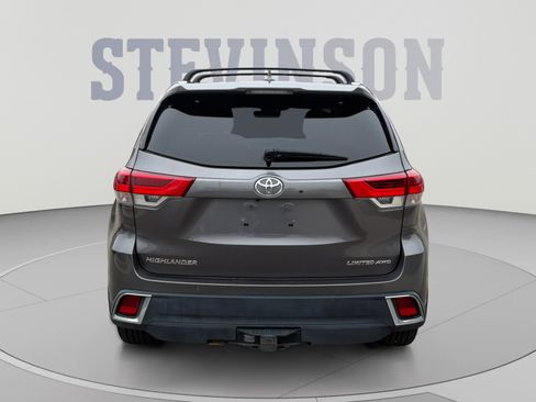 Used 2019 Toyota Highlander Limited Platinum AWD/4WD image 4