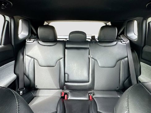 Used 2024 Jeep Compass Latitude AWD/4WD image 28
