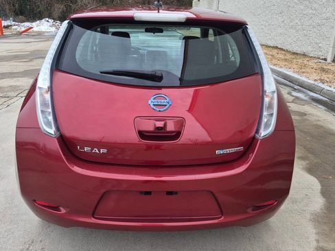 Used 2014 Nissan Leaf S image 5