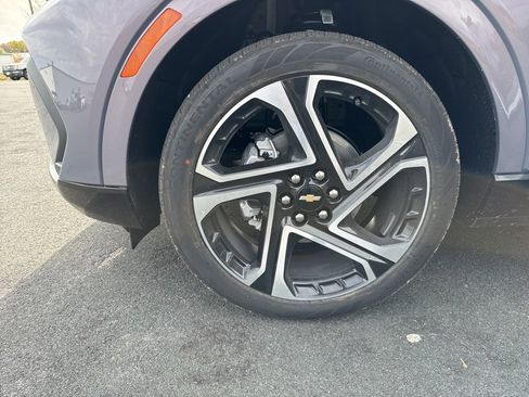 New 2026 Chevrolet Equinox EV LT w/ Convenience Package II image 37