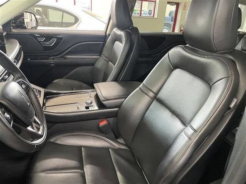 Used 2023 Lincoln Aviator AWD image 18