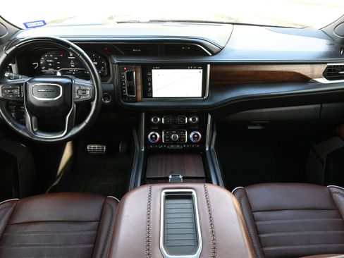 Used 2024 GMC Yukon Denali Ultimate image 5