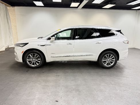 Used 2024 Buick Enclave Avenir w/ Avenir Technology Package image 2