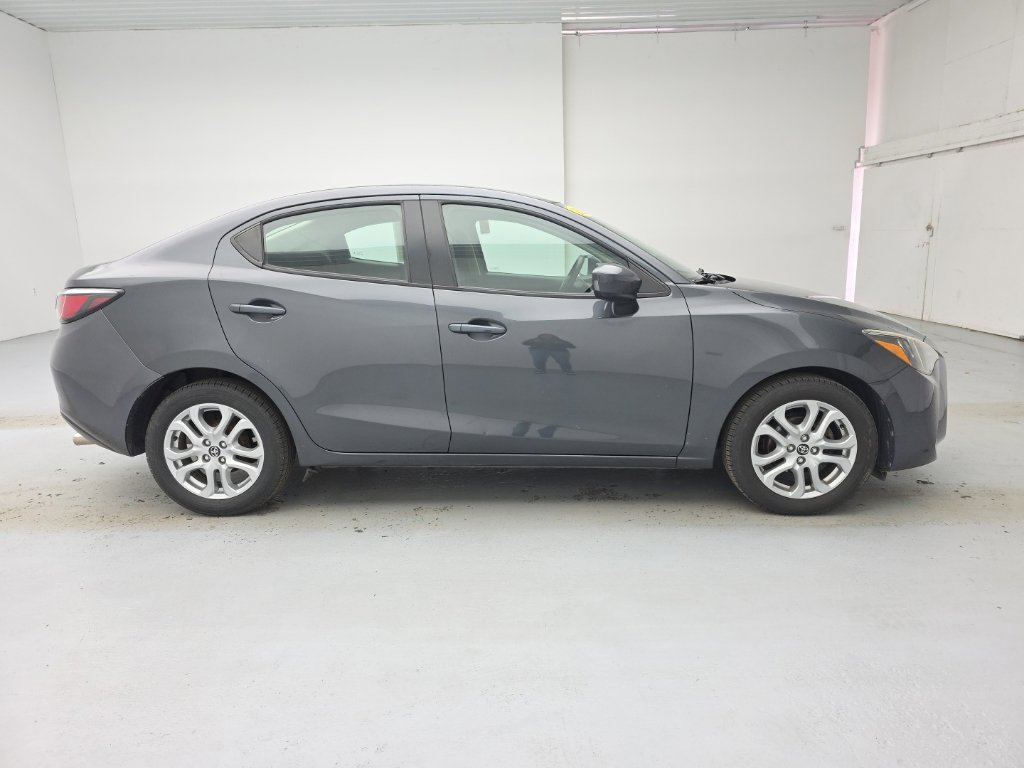 Used 2018 Toyota Yaris iA FWD image 12