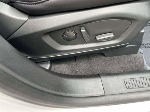 Used 2023 Ford Explorer XLT w/ Equipment Group 202A image 30