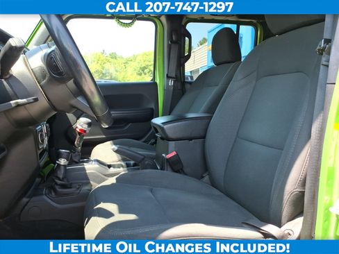 Used 2019 Jeep Wrangler Unlimited Sport S AWD/4WD image 11