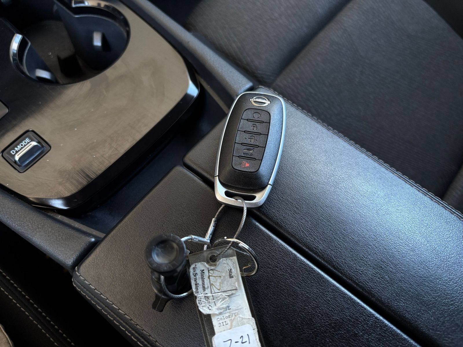 Used 2025 Nissan Rogue SV FWD image 20