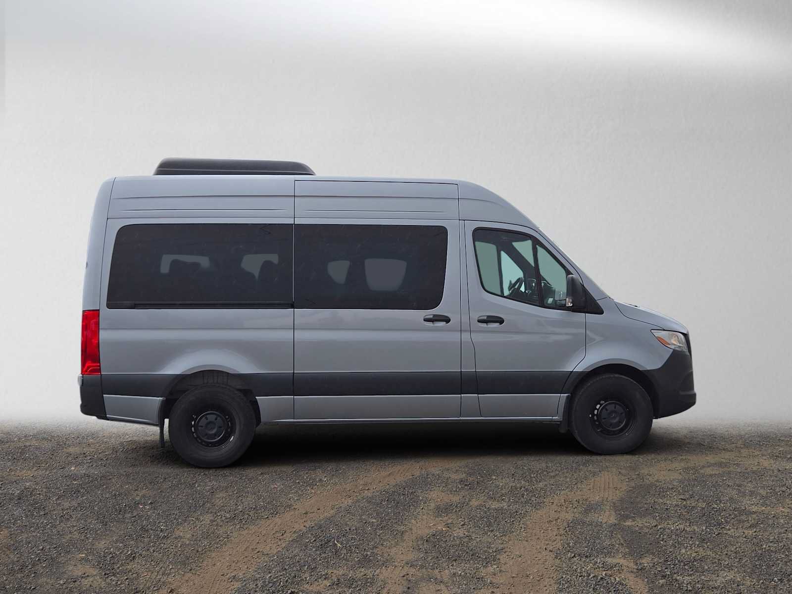Used 2025 Mercedes-Benz Sprinter 2500 image 2