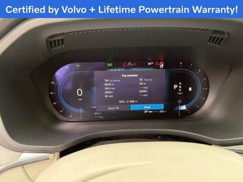 Used 2023 Volvo XC60 B5 Plus w/ Climate Package image 6