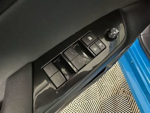 Used 2019 Toyota Prius Prime Premium FWD image 10