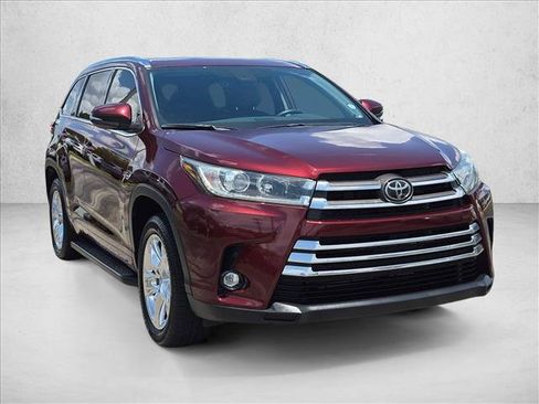 Used 2019 Toyota Highlander Limited FWD image 3