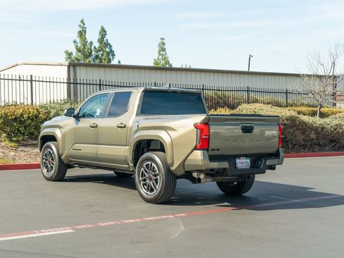 Certified 2025 Toyota Tacoma TRD Sport AWD/4WD image 13